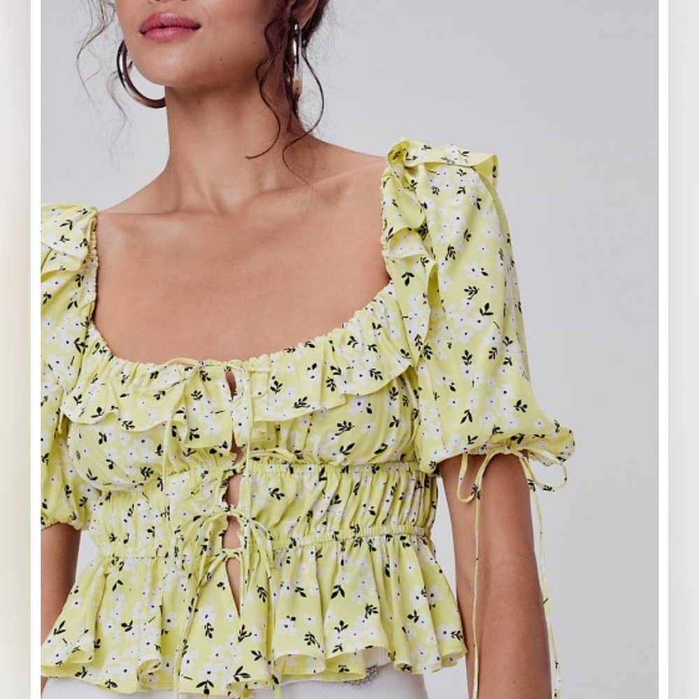 For Love & Lemons Chrysanthemum Crop Top Lemonade Size: Medium - Picture 3 of 6